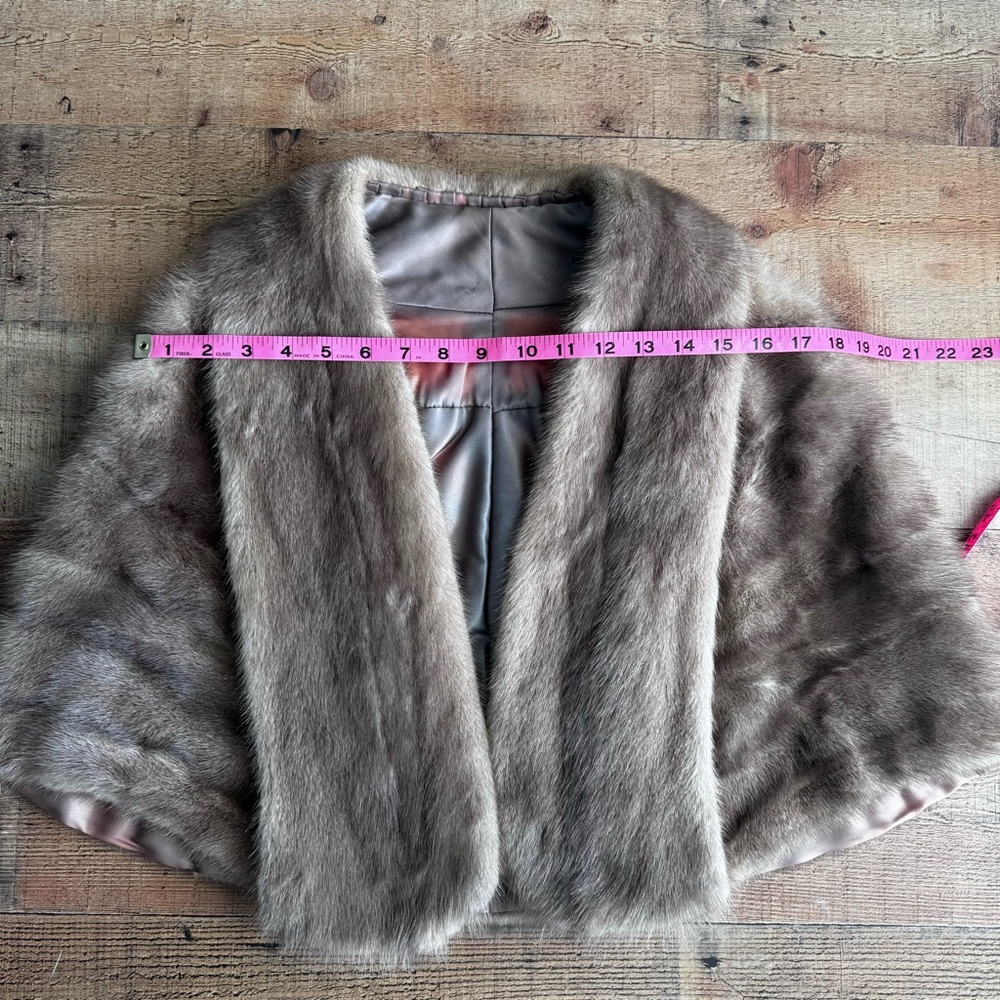 Fur Cape Collar Pockets ONE SIZE VINTAGE Gray Brown Animal Fur - Picture 6 of 11